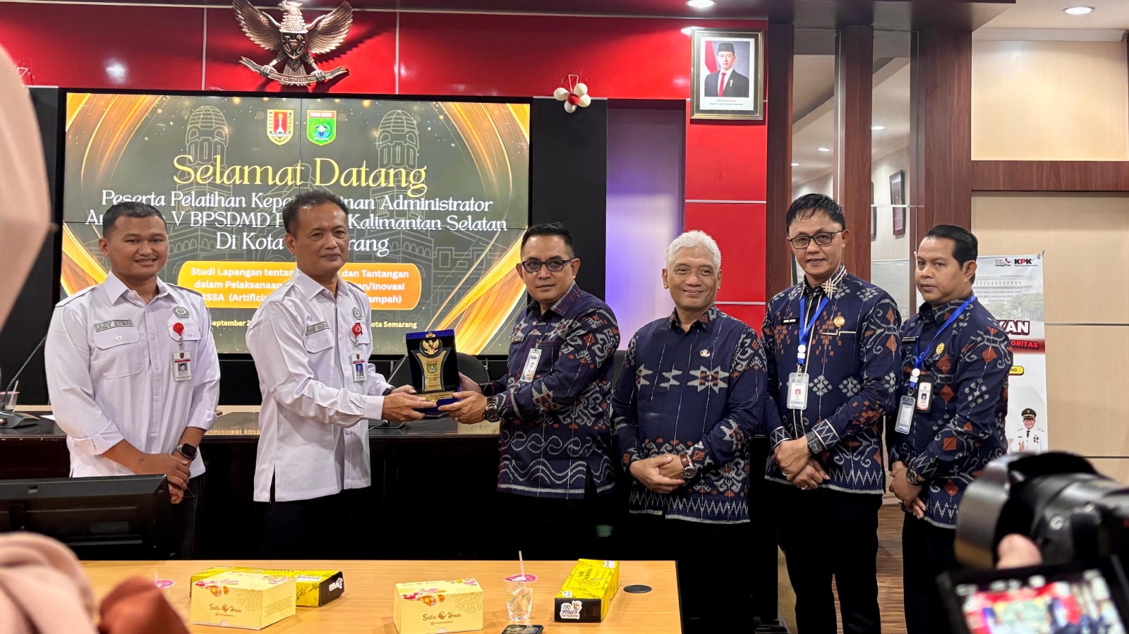 Diskominfo Semarang Terima Kunjungan Studi Lapangan PKA Tanah Bumbu, Paparkan Inovasi AISSA Berbasis AI