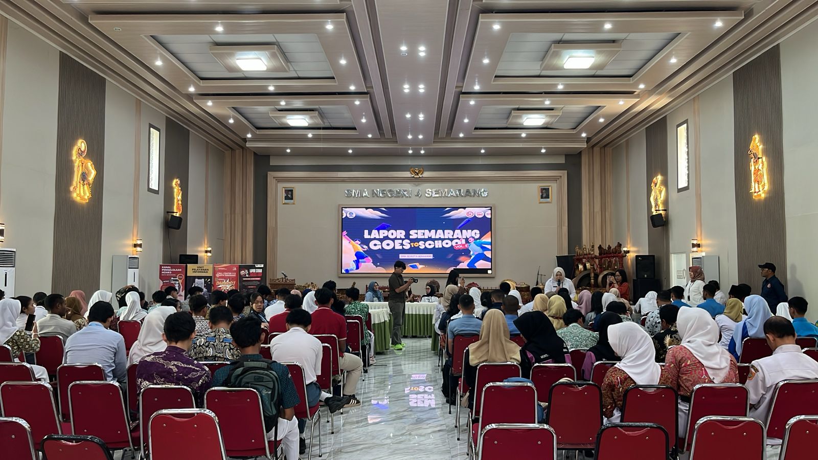 Diskominfo Semarang Ajak Siswa SMAN 4 Peduli Kota Lewat "Lapor Semar Goes to School" Vol. 5